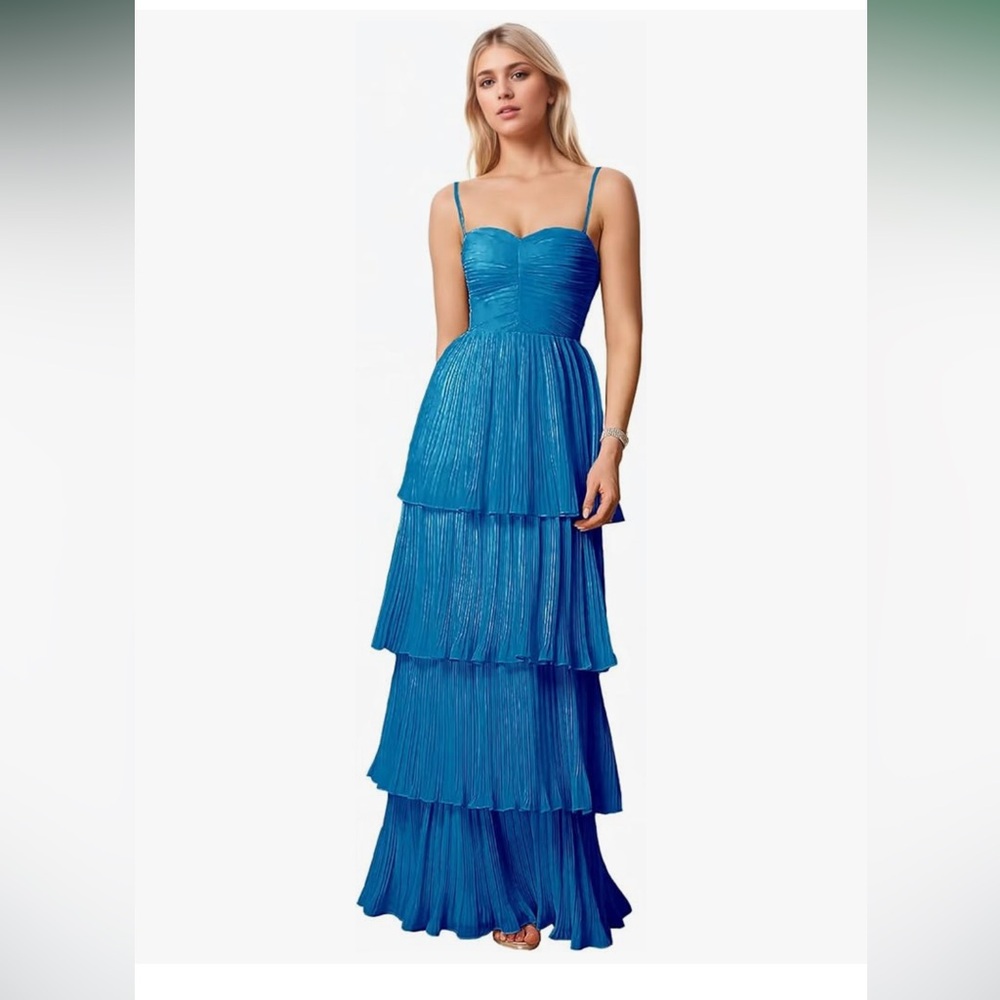 Amazon Tiered Chiffon Formal Dress – Size 4 – Blue